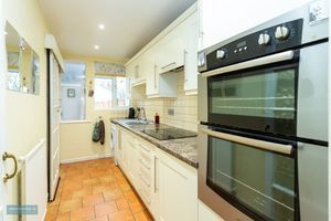 Kitchen- click for photo gallery